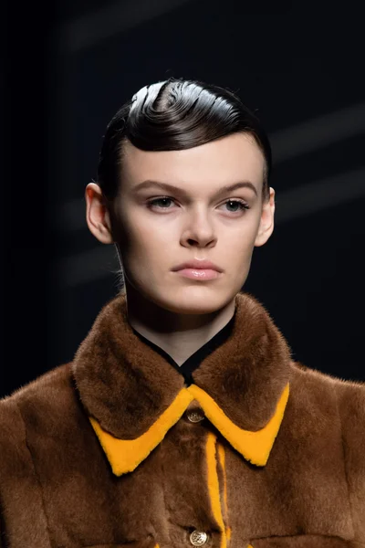 Look 56
